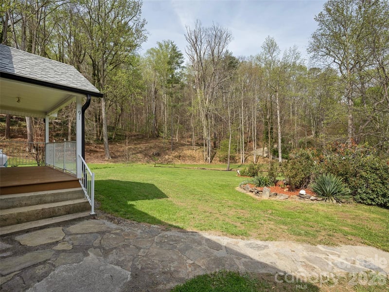 91 Rice Branch Rd, Asheville, NC 28804