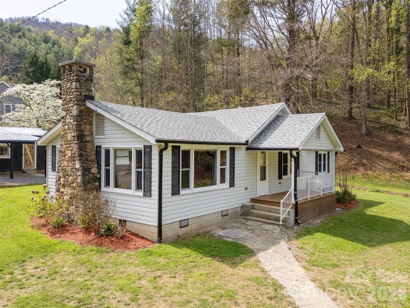 91 Rice Branch Rd, Asheville, NC 28804