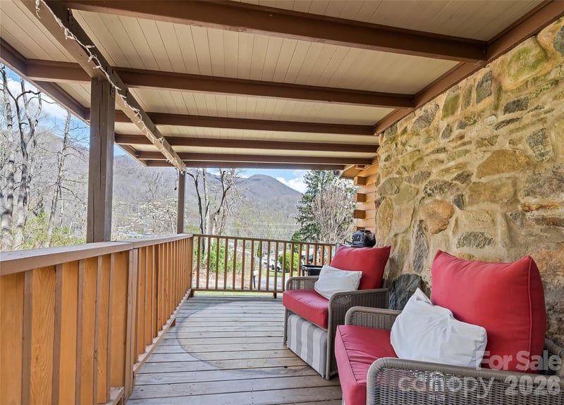 61 Shirdash Dr, Maggie Valley, NC 28751