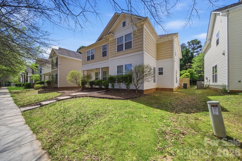 6010 Colonial Garden Dr, Huntersville, NC 28078