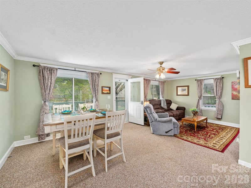 173 Odoms Chapel Rd, Bakersville, NC 28705