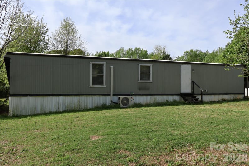 126 Cedarvale Dr, Harmony, NC 28634
