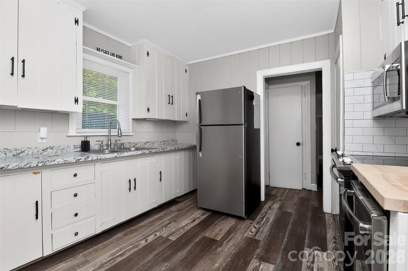 315 4th Ave, Gastonia, NC 28054