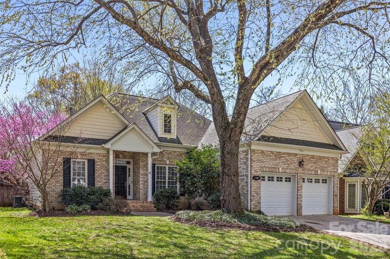 1109 Moray Ct, Charlotte, NC 28211