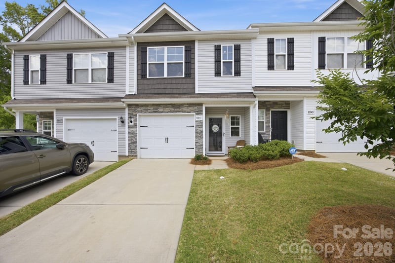 10041 Brittondale Ln, Charlotte, NC 28215
