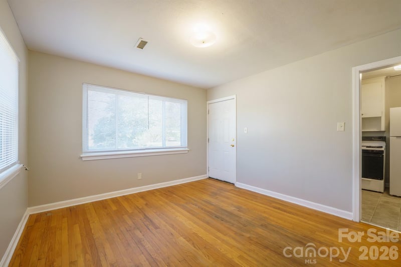 829 4th Ave, Hickory, NC 28602