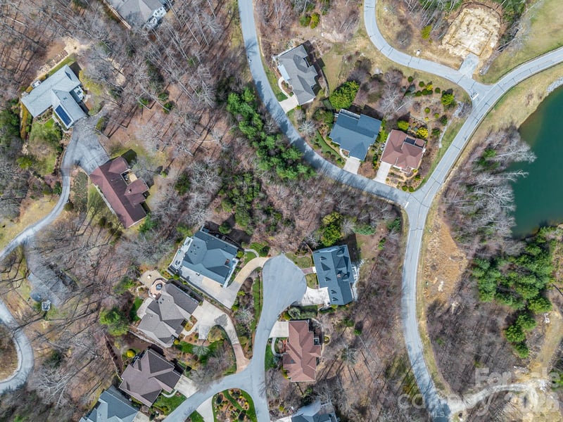 2325 Pommel Rd #2325, Hendersonville, NC 28791