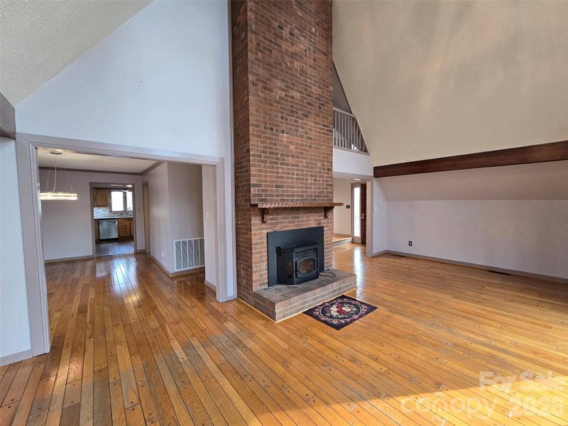 6782 Shiloh Rd, Liberty, NC 27298