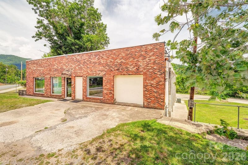1100-1104 Montreat Rd, Black Mountain, NC 28711