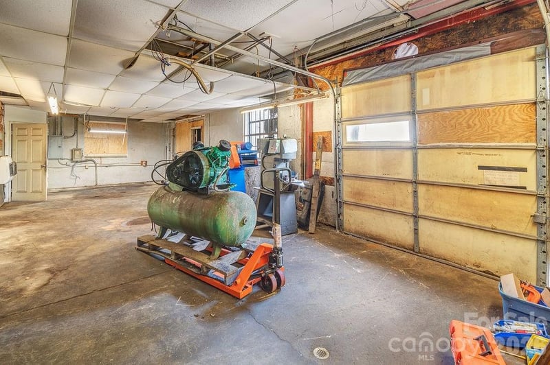 1100-1104 Montreat Rd, Black Mountain, NC 28711