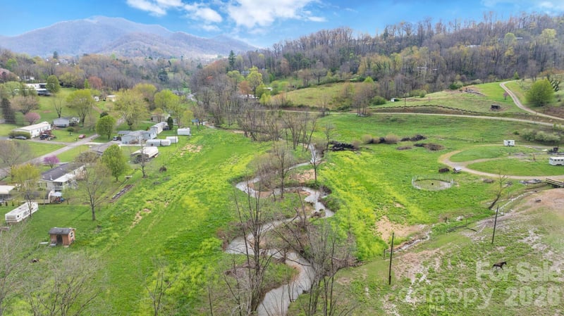 618 Beaverdam St, Canton, NC 28716