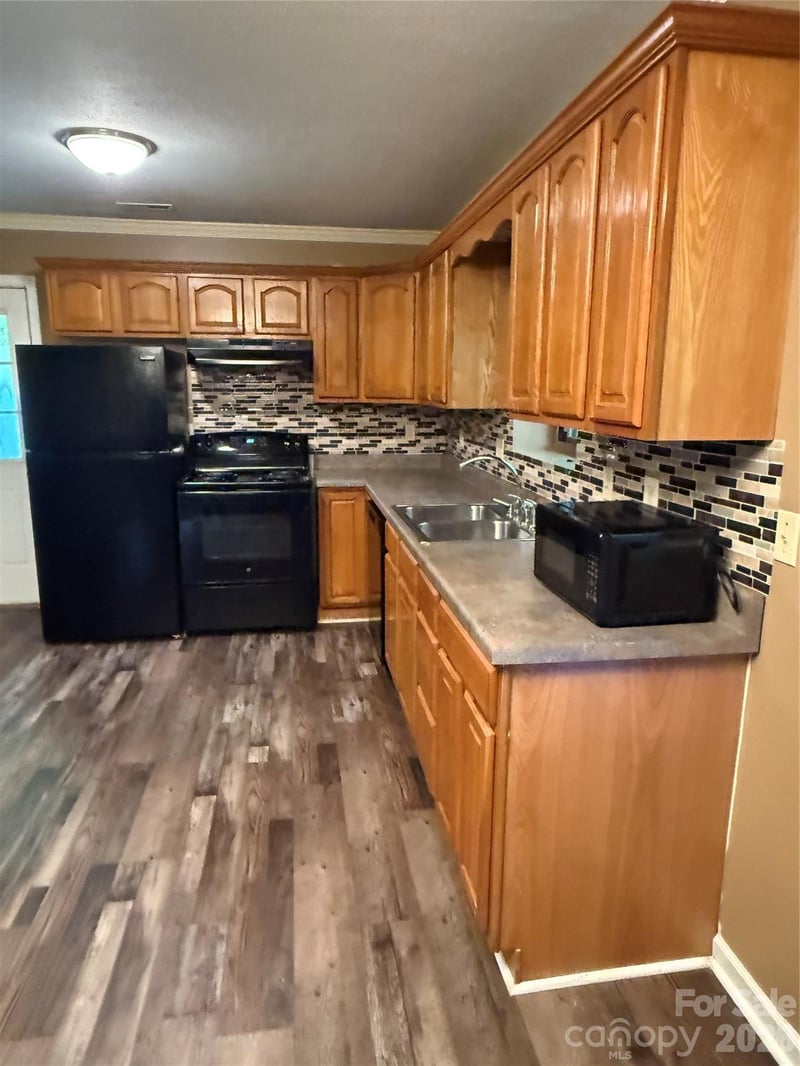 29 Plum Nearly Ln, Maggie Valley, NC 28751