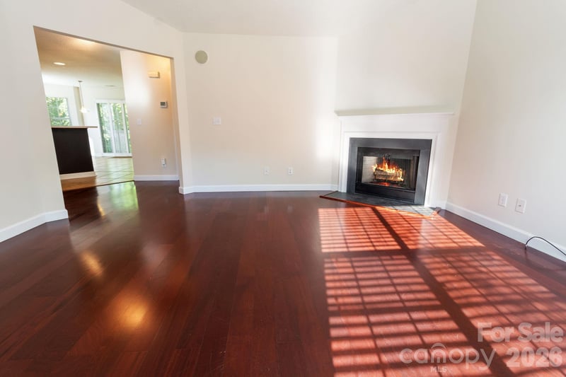 9313 Four Mile Creek Rd, Charlotte, NC 28277