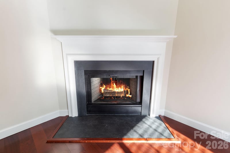 9313 Four Mile Creek Rd, Charlotte, NC 28277