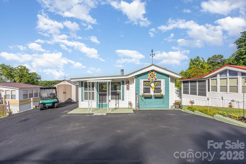 125 Maple St, New London, NC 28127