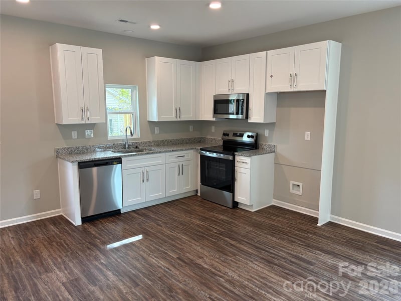 504 Broad St, Gastonia, NC 28054