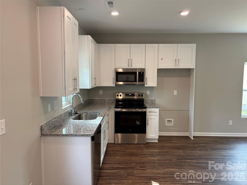 504 Broad St, Gastonia, NC 28054