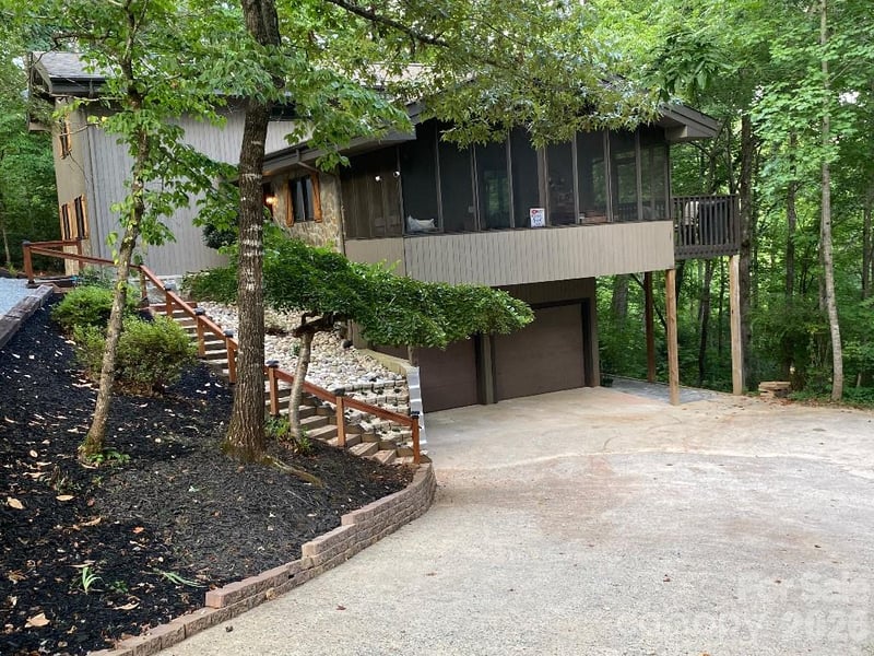394 Jonathan Ln, Lake Lure, NC 28746