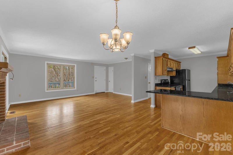 147 Elkwood Rd, Asheville, NC 28804