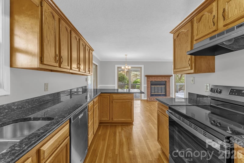 147 Elkwood Rd, Asheville, NC 28804