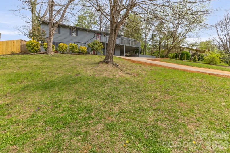 147 Elkwood Rd, Asheville, NC 28804