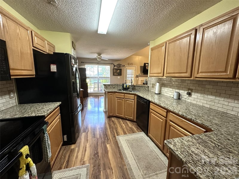 113 Old Willow Rd, Mooresville, NC 28115