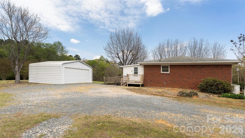 2700 Mount Pleasant Rd, Mount Pleasant, NC 28124