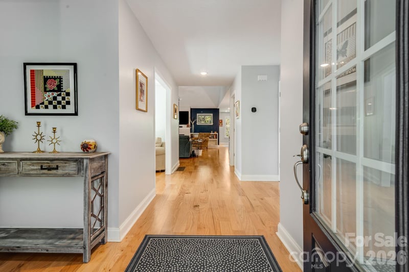 323 Daylily Dr, Hendersonville, NC 28739