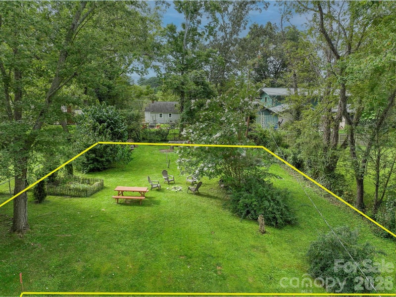 10 Rex Dr, Asheville, NC 28806