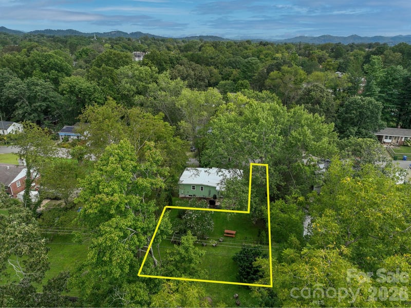 10 Rex Dr, Asheville, NC 28806