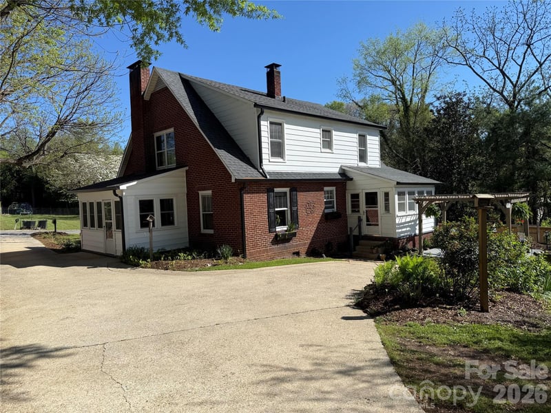 110 Lincoln Ave, Marion, NC 28752