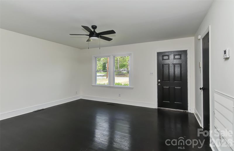 961 Clanton Rd, Charlotte, NC 28217