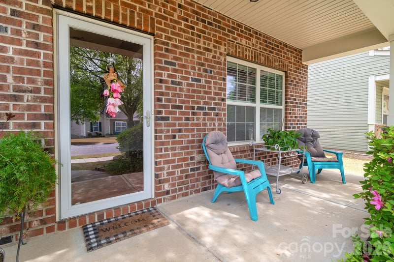 1710 Yellow Daisy Dr, Matthews, NC 28104