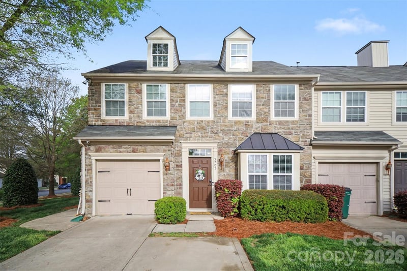 5705 Mossdale Ln, Charlotte, NC 28278