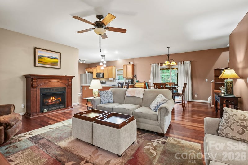 4376 Scenic View Ct, Iron Station, NC 28080