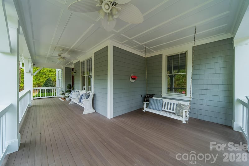 215 Freshwater Ln, Mooresville, NC 28117