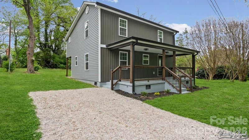 102 Carolina Ave, Bessemer City, NC 28016