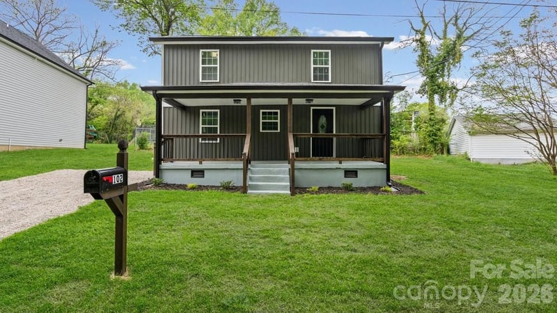102 Carolina Ave, Bessemer City, NC 28016