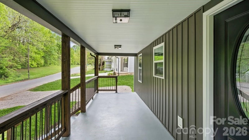 102 Carolina Ave, Bessemer City, NC 28016