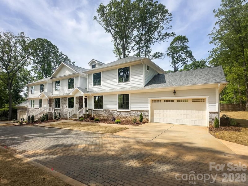 4300 Tangle Dr, Charlotte, NC 28211