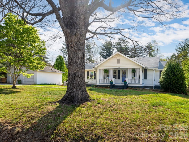 516 Onteora Blvd, Asheville, NC 28803