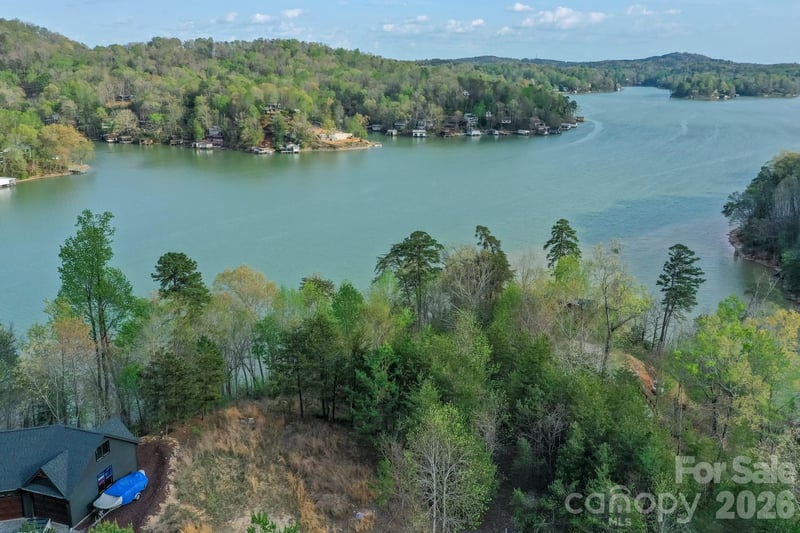 000 Holmstead Dr, Lake Lure, NC 28746