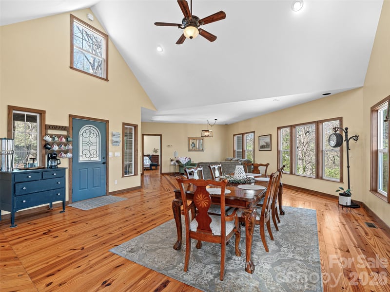 6 Jackson Cove Rd, Leicester, NC 28748