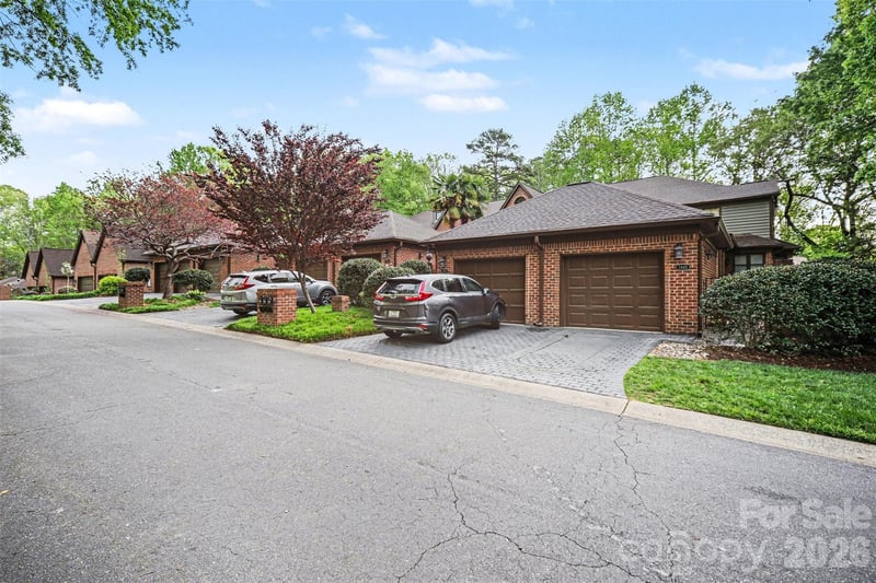 7443 Newmans Ln, Charlotte, NC 28270
