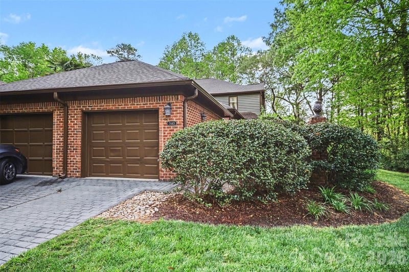 7443 Newmans Ln, Charlotte, NC 28270