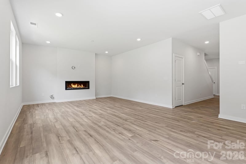 1053 Hallman Branch Ln, Lincolnton, NC 28092