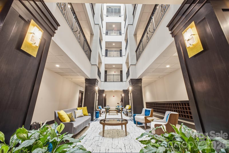 21 Battery Park Ave #307, Asheville, NC 28801