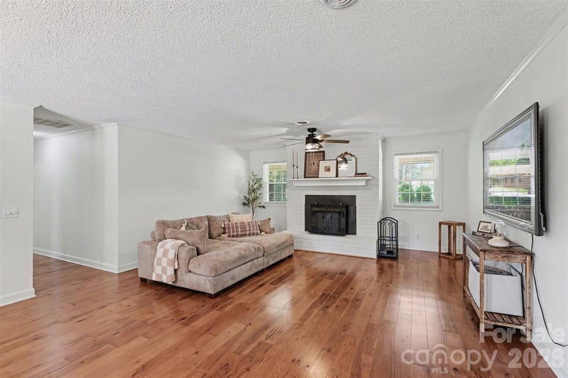 2115 Candlewood Dr, Concord, NC 28027
