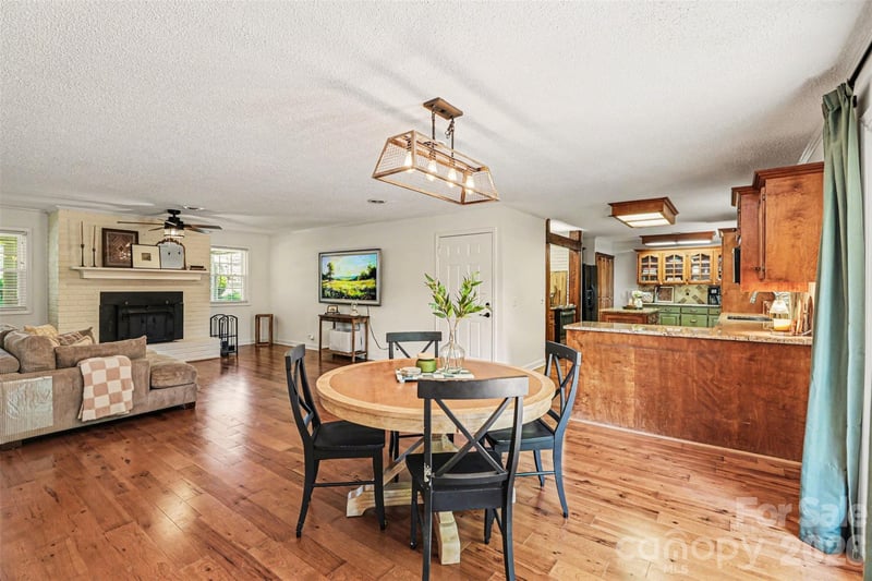 2115 Candlewood Dr, Concord, NC 28027