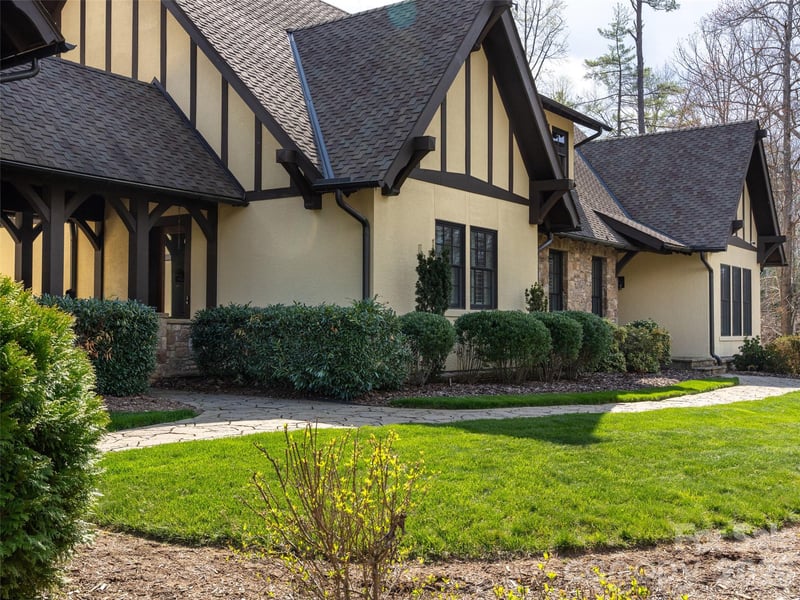 75 Chauncey Cir, Asheville, NC 28803